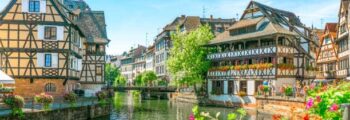 Rottweil-Zepfenhan vue aérienne, église et bâtiments rouges animés.