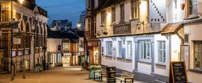 Бейсінгсток-Лешем : оренда приватних літаків 