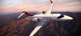 Jet privé Learjet 75 siège en cuir blanc