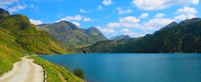 Оренда приватних літаків в Амбрі