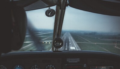 Чи існує країна без аеропорту?