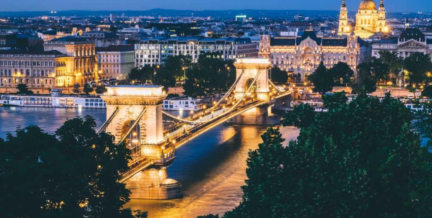 Сен-Тропе - Будапешт: оренда приватного літака